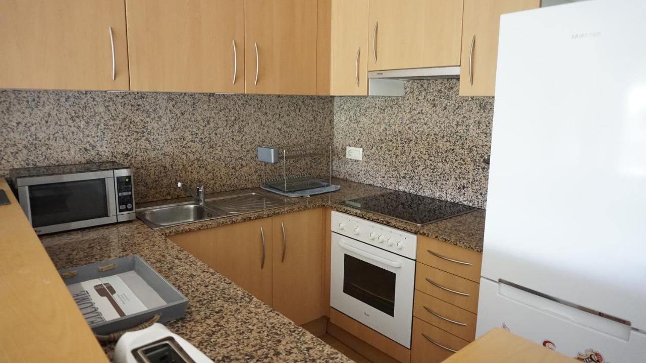 Encantador Apartamento Familiar 4 Px Con Terraza, Parking Y Wi-Fi En Llança Eksteriør bilde